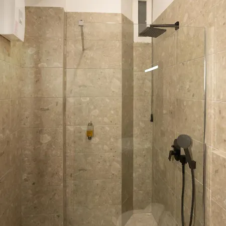 Cloud 5 Blloku 4* Tirana