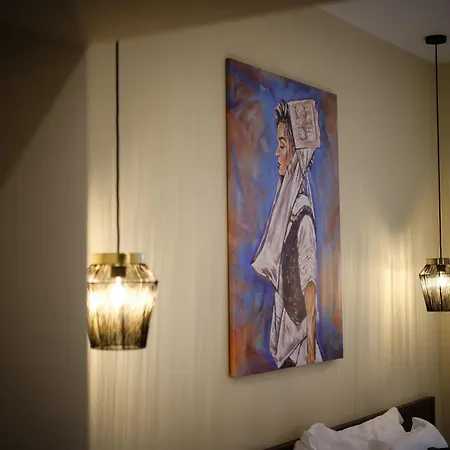 Cloud 5 Blloku Отель Тирана