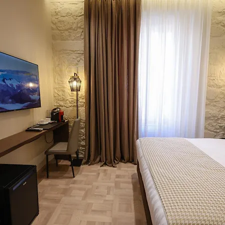 Cloud 5 Blloku 4* Tirana