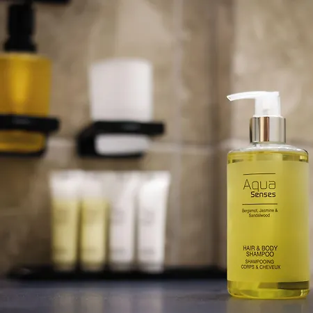 Отель Cloud 5 Blloku 4*